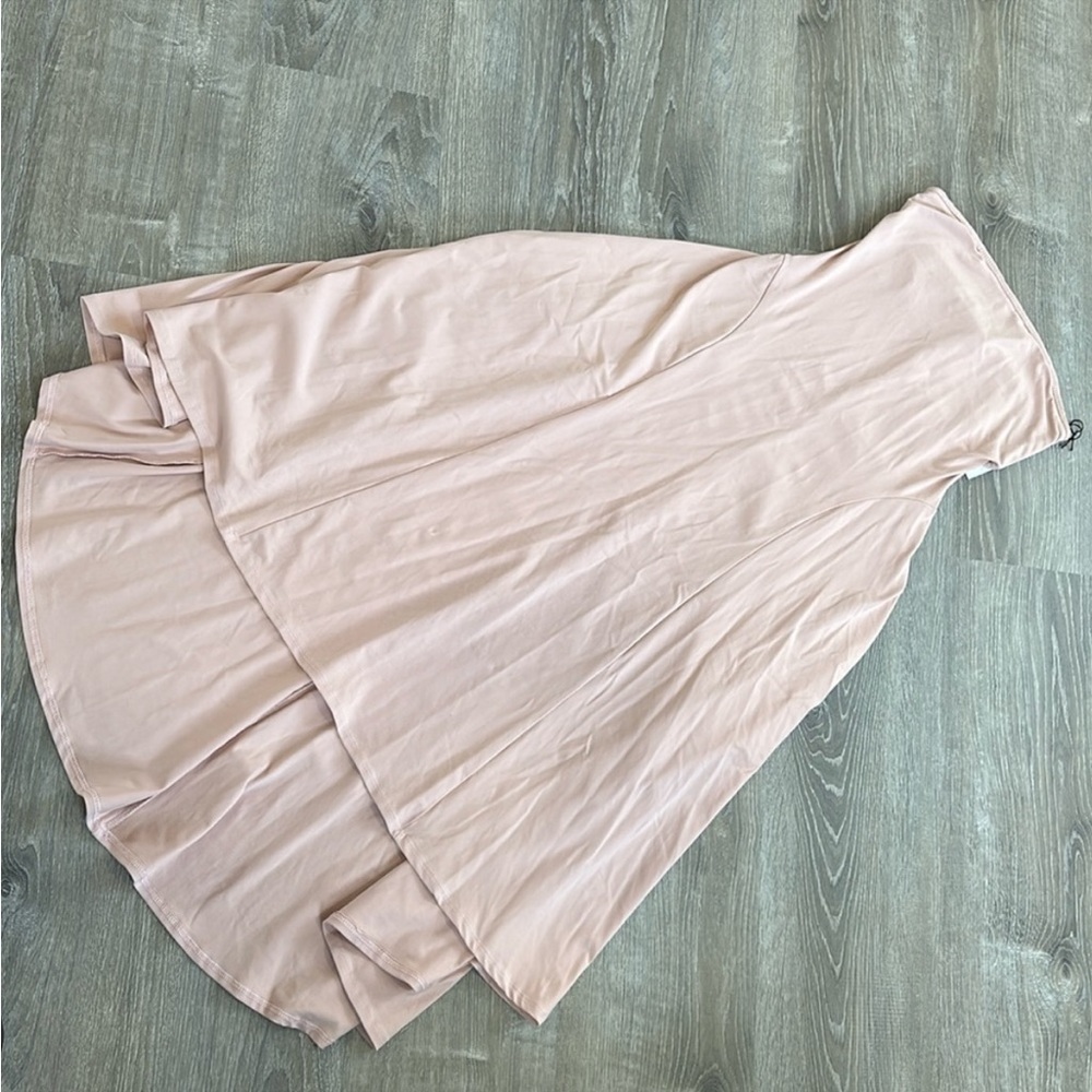 ✨NWT✨ Susana Monaco Strapless seamed high low dress the dress is in Blush